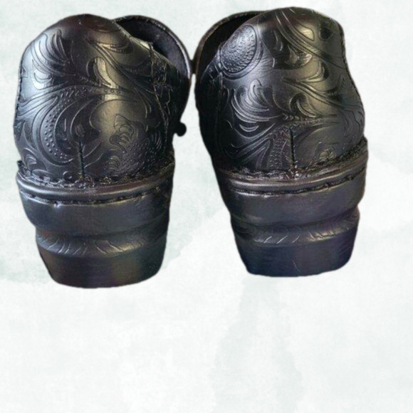 B.O.C Women's Black Tooled Peggy Slip-On Clog Size 8 - Picture 2 of 14